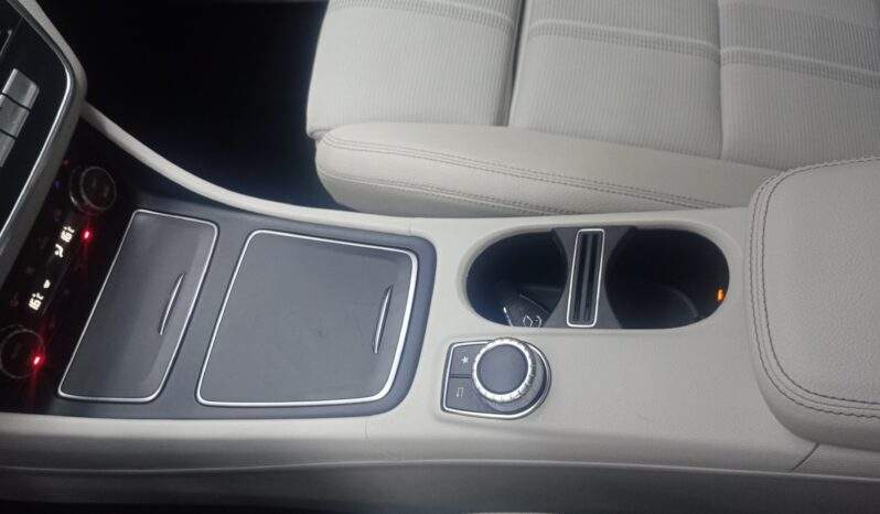 Mercedes-Benz GLA200 Advance 1.6 Turbo Aut. Flex 2019/2020 cheio